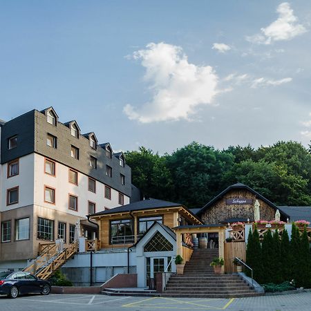 Hotel West Братислава Екстериор снимка